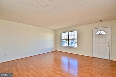 3626 Anchorage Cove, Triangle, VA 22172 - photo 4