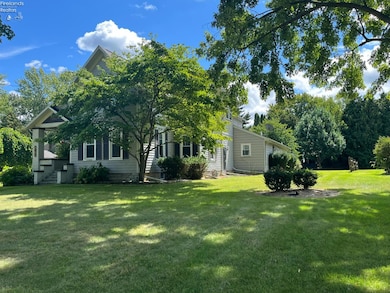 Front - Side Yard View