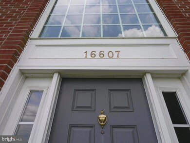 16607 Goldencrest Cir, Purcellville, VA 20132 - photo 2