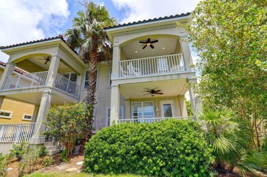 230 La Valencia Circle Exterior12 (1) sm