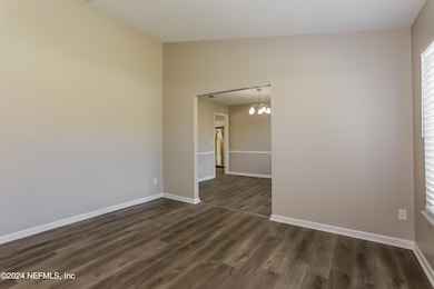 004-photo-living-room-10888533