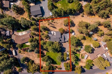 20885 King Hezekiah Way, Bend, OR 97702 - photo 2