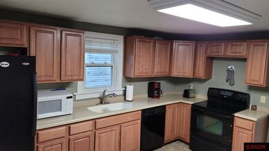 1011 N Minnesota St, New Ulm, MN 56073 - photo 7