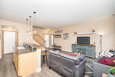 6777 Slate Dr unit 963, Carpentersville, IL 60110 - photo 4