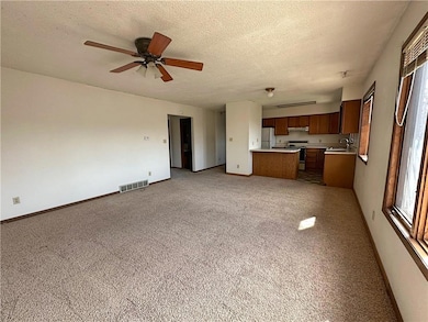 1401 W 16th St S unit 5, Newton, IA 50208 - photo 7