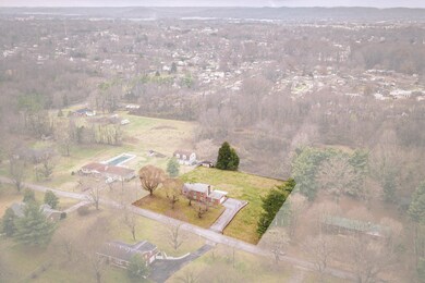 9310 Fern Bluff Ln, Louisville, KY 40229 - photo 2