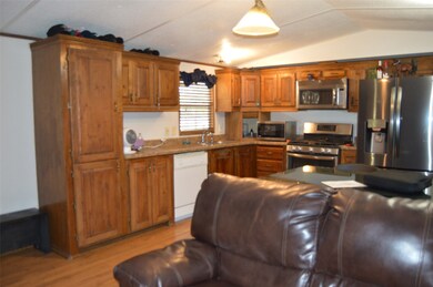 29302 Kickapoo Meadows Ln, Waller, TX 77484 - photo 4