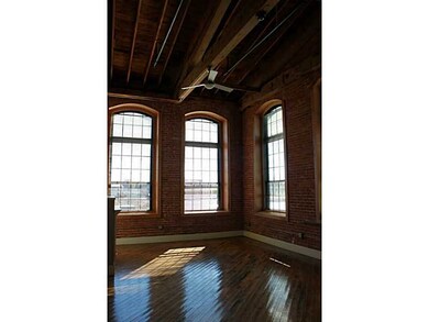 11 Eagle St unit 10-105, Providence, RI 02908 - photo 4