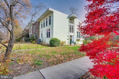 1640 Wainwright Dr, Reston, VA 20190 - photo 3