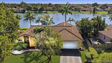 11684 SW 50th Ct, Cooper City, FL 33330 - photo 4