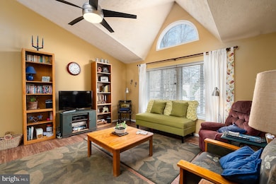 13514 Steeplechase Dr, Bowie, MD 20715 - photo 4