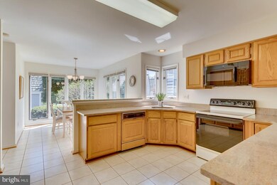 1315 Wedgewood Manor Way, Reston, VA 20194 - photo 7