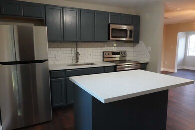 1914 W Sealy St, Alvin, TX 77511 - photo 4