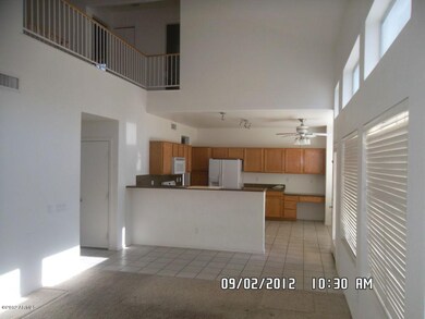 Family Room - Kitchen