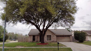 10154 Northview Dr, Houston, TX 77086 - photo 2