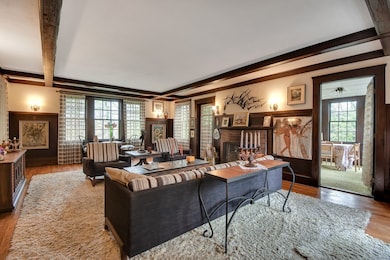 145 Newton St, Weston, MA 02493 - photo 5