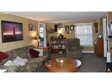 1425 W 3rd Aly, Eugene, OR 97402 - photo 2