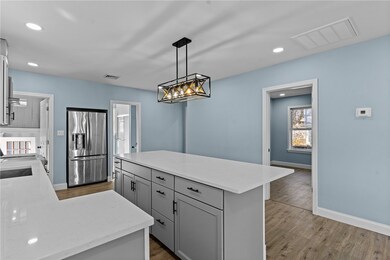 76 Draper St, Pawtucket, RI 02861 - photo 6