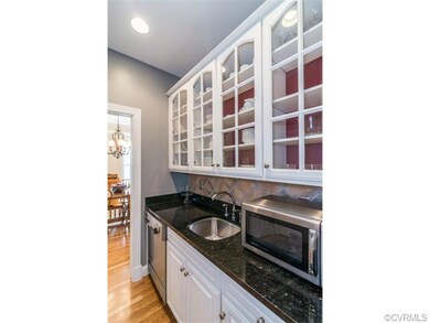 Butler's Pantry between Formal Dining Room and Che