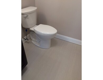 166 Pleasant St unit 2, Marblehead, MA 01945 - photo 5