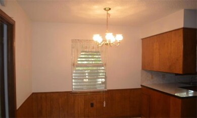 808 Michael St, Alvin, TX 77511 - photo 6