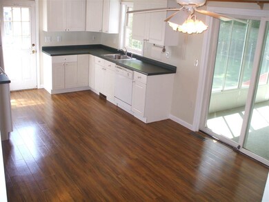 6 Quigg Ct, Litchfield, NH 03052 - photo 4