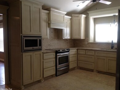 139 Hunter Cir, Beebe, AR 72012 - photo 3