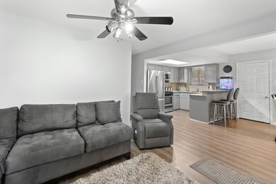 6415 Deirdre Anne Dr, Houston, TX 77088 - photo 7