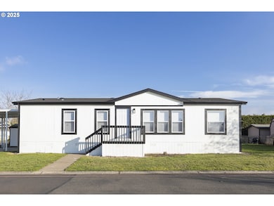 911 York St unit 82, Aumsville, OR 97325 - photo 2