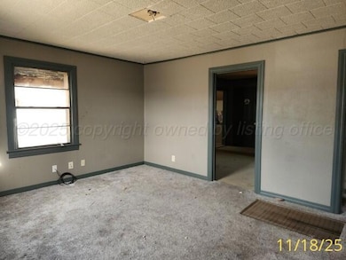 1806 Coffee St, Pampa, TX 79065 - photo 5