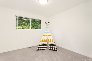 8133 184th St SW, Edmonds, WA 98026 - photo 4