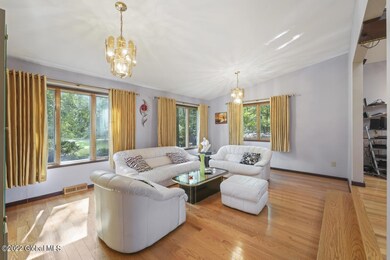 175 Maxwell Rd, Latham, NY 12110 - photo 5