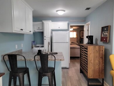 1809 Hillcrest Dr unit 101, Rockport, TX 78382 - photo 4