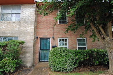 7853 Fuqua St unit 7853, Houston, TX 77075 - photo 2