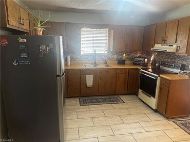 3993 & 3997 Valley Dr, Sophia, NC 27350 - photo 6