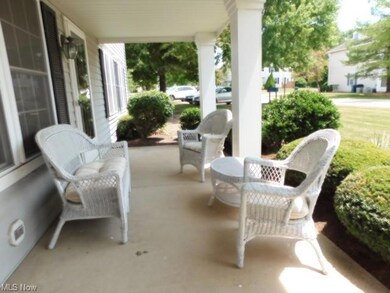 23362 Grist Mill Ct unit 1, Olmsted Falls, OH 44138 - photo 2