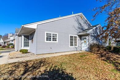 2 Ivy Ct Barnegat Township NJ-large-004-