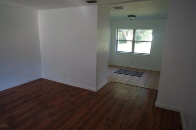 3922 Cobalt Ave E, Jacksonville, FL 32210 - photo 5