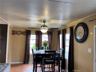 2205 W Acacia Ave unit 85, Hemet, CA 92545 - photo 2