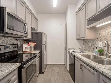 7950 N Stadium Dr unit 247, Houston, TX 77030 - photo 2