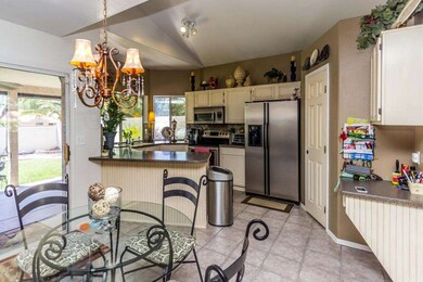 418_N._Cobblestone_St.AZ-5
