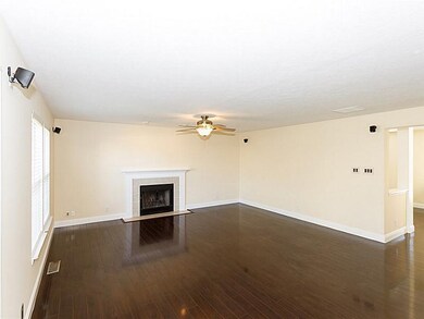 10140 Stockwell Dr, Fishers, IN 46038 - photo 7