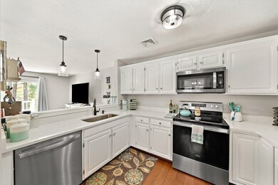20 Hobart Ln unit 20, Rockland, MA 02370 - photo 2