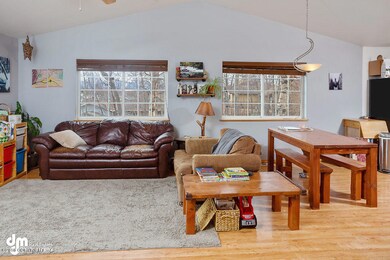 Living Room_DMD_9207-SMALL