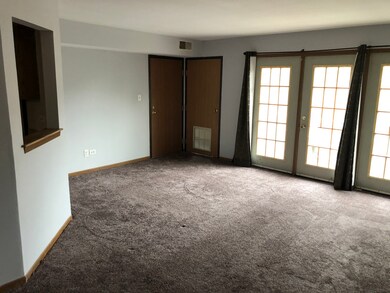 692 Quincy Bridge Ln unit 301, Glenview, IL 60025 - photo 2