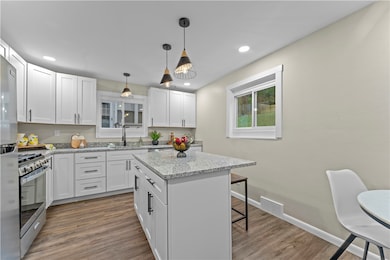 5824 Holsing St, McKeesport, PA 15135 - photo 4