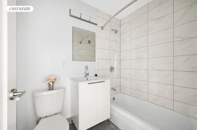 636 Washington St unit 3B, New York, NY 10014 - photo 7