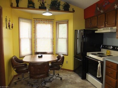 Eat-in kitchen