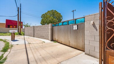 2 bedroom entrace with gate