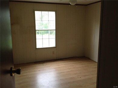 6627 Walnut St, Slatington, PA 18080 - photo 7